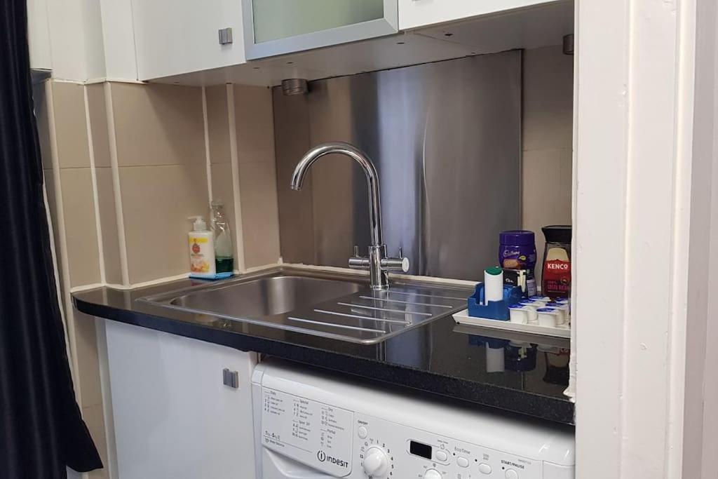 Studio Apt With Huge Balcony Near Oxford St - Marble Arch - Hydepark لندن المظهر الخارجي الصورة